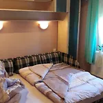 Lona - Apartment