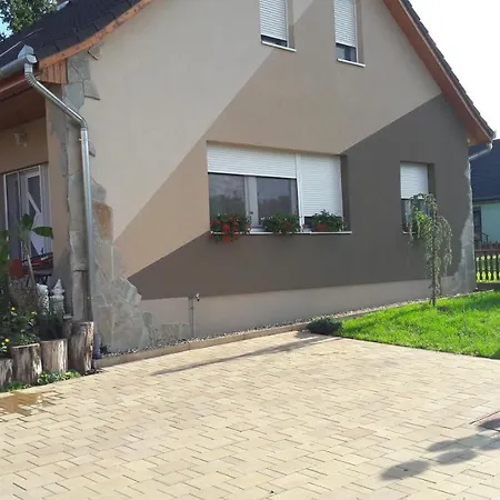 Apartman Lona -