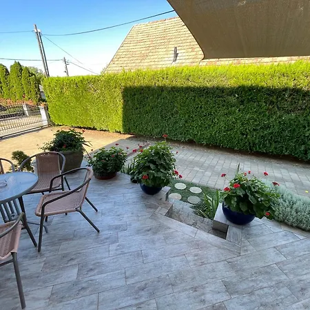 Lona - Διαμέρισμα